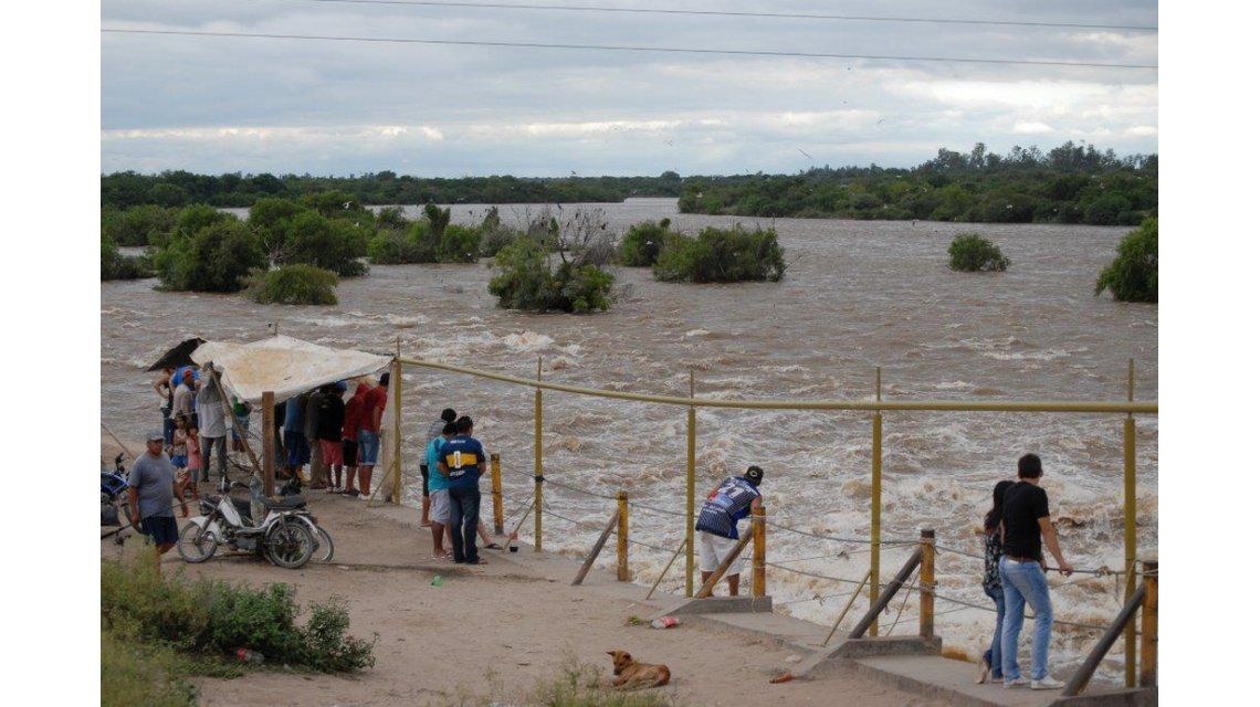 M S De Evacuados En Santiago Del Estero Por El Temporal