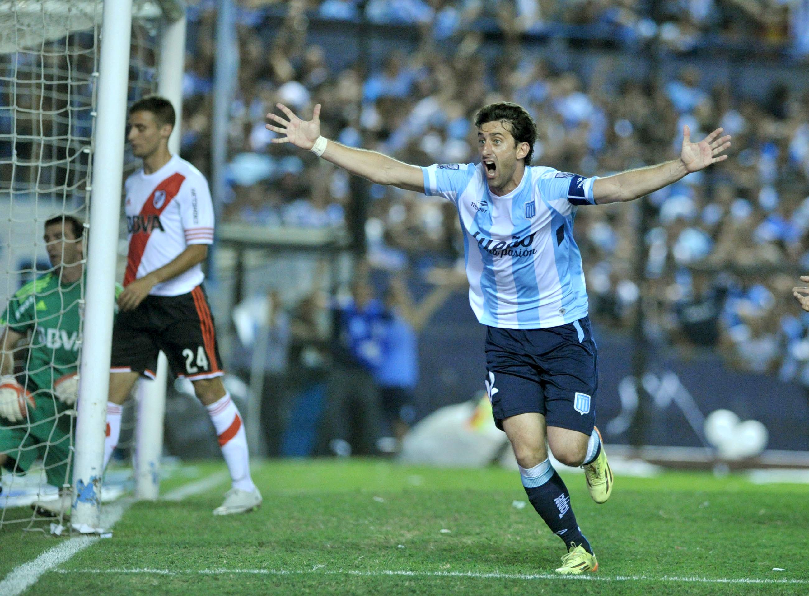 Diego Milito el símbolo y líder de Racing Racing campeón Racing