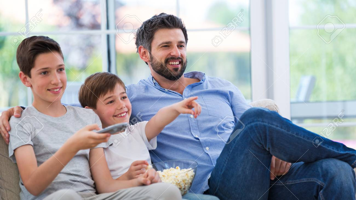 Las mejores series para ver con papá, según la <b>inteligencia artificial</b> - Minutouno thumbnail