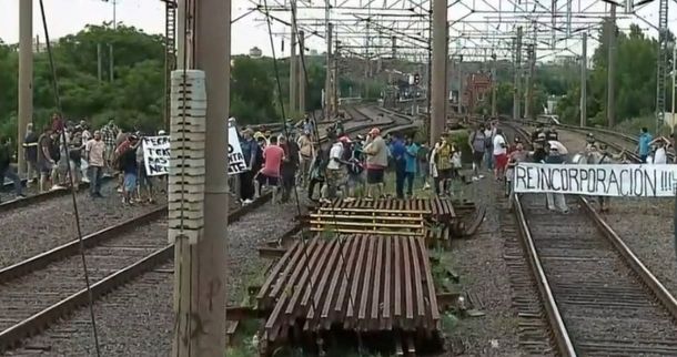 Levantaron la protesta y el corte de vías en el tren Roca 300 mil