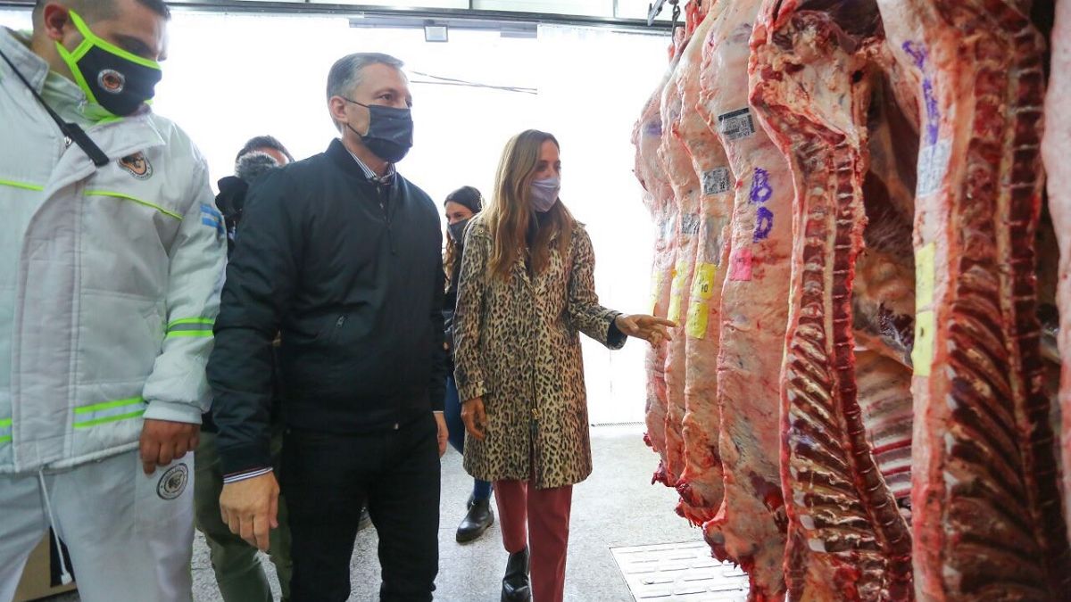 Victoria Tolosa Paz y Fernando Gray recorrieron pymes en Esteban Echeverría