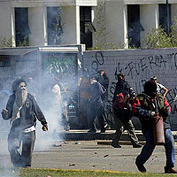 Oaxaca Siguen Los Violentos Enfrentamientos