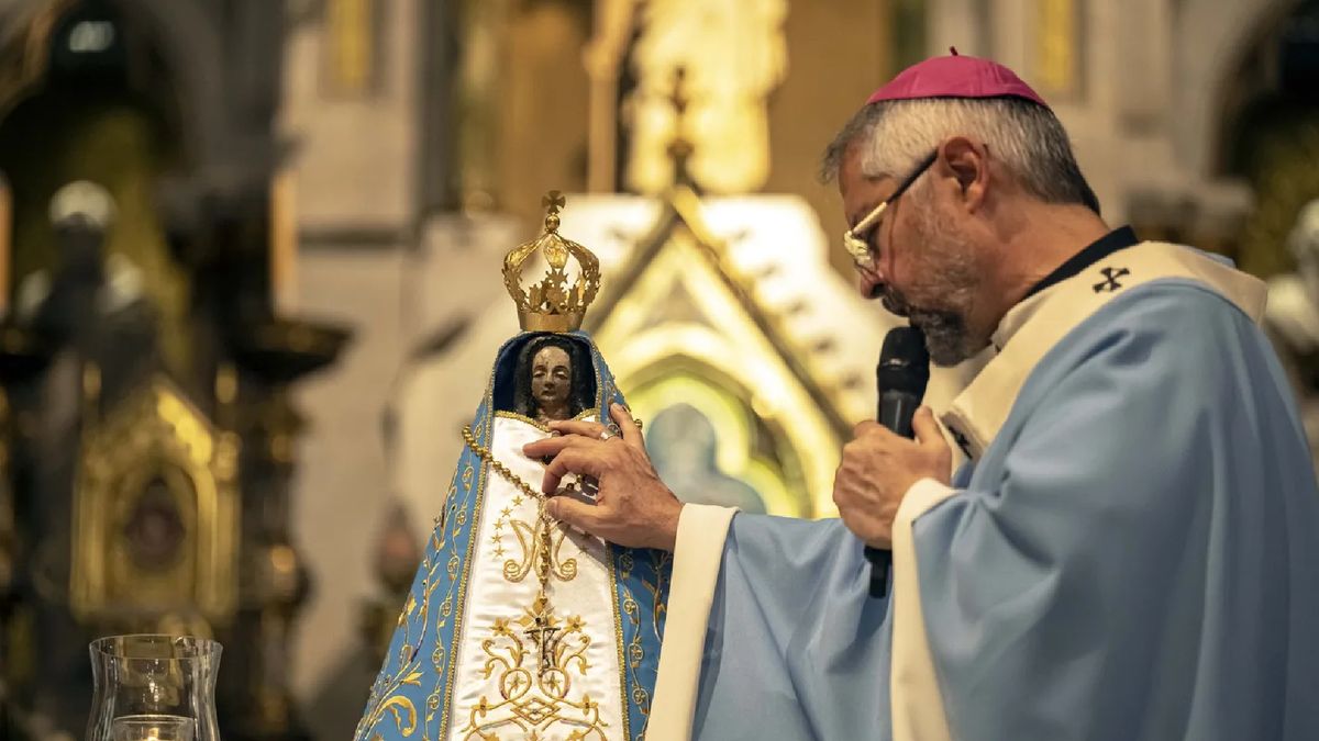 El Nuevo Manto De La Virgen De Luj N Con Las Tres Estrellas De La