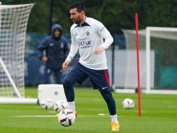 Lionel Messi volvió a entrenar con el equipo luego de que PSG redujera