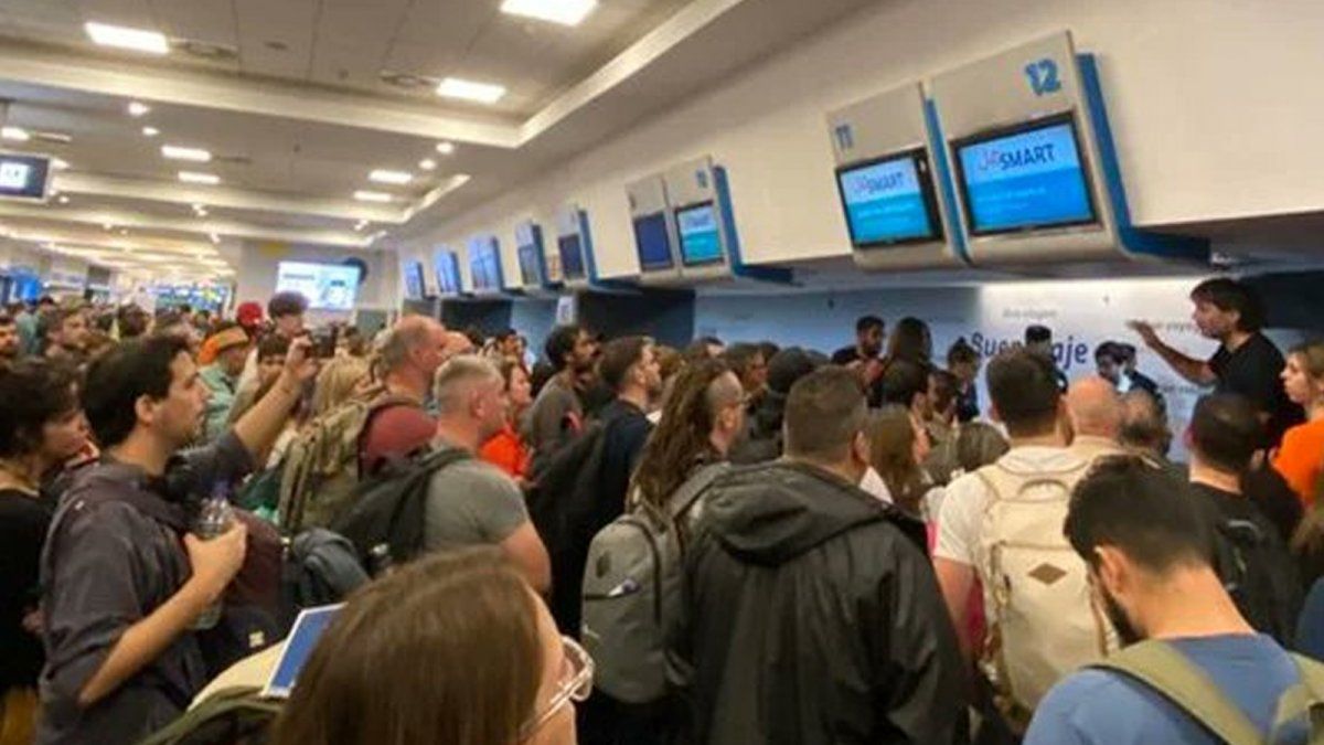 Levantan Alerta Roja En Aeroparque Y Comienzan A Reanudarse Los Vuelos