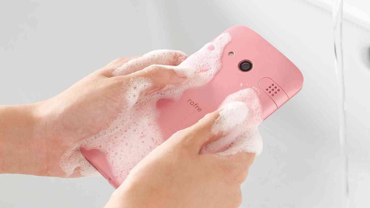 Kyocera Rafre, un smartphone que se puede lavar