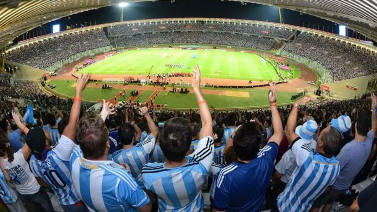 AFA analiza mudar el partido de Argentina y Uruguay a Córdoba