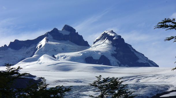 Buscan desde el viernes a cinco jóvenes extraviados en la Cordillera de