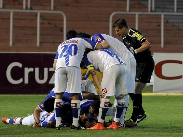 En una remontada memorable Godoy Cruz derrotó a Tigre y cortó su mala