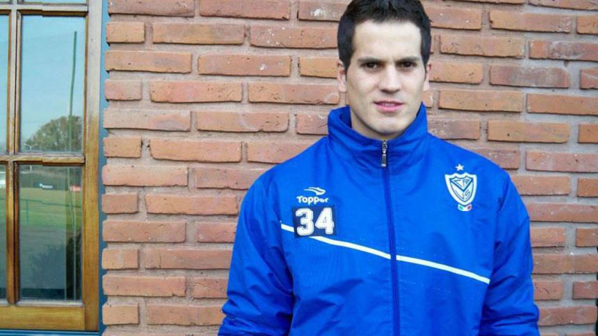 Sebastián Sosa tuvo su primera práctica como arquero de Vélez