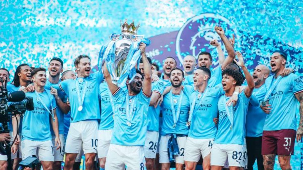 Escándalo en Inglaterra el jugador del Manchester City que llevaba una