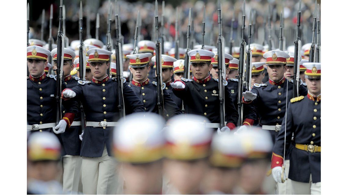 El desfile militar por el 25 de Mayo El desfile militar por el 25 de Mayo