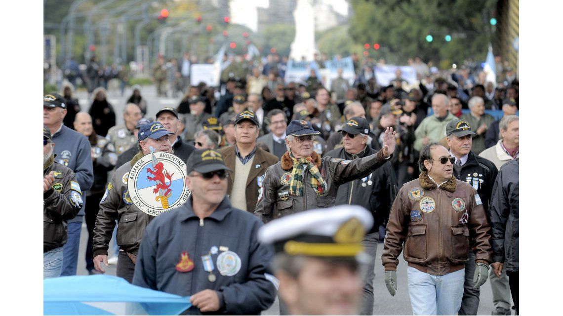 El desfile militar por el 25 de Mayo El desfile militar por el 25 de Mayo