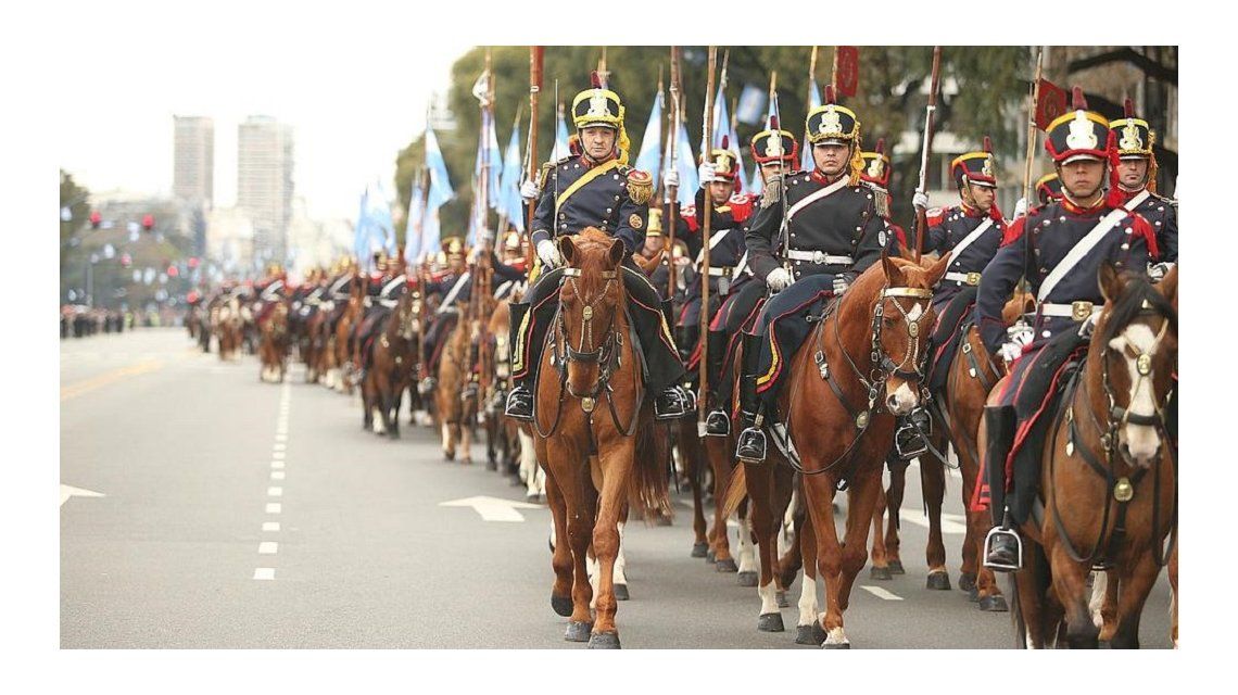 Las mejores imágenes del desfile militar por el 25 de Mayo Las mejores imágenes del desfile militar por el 25 de Mayo