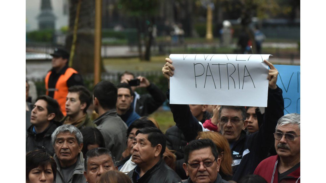 Pueblo en Plaza de mayo por el 25 Pueblo en Plaza de mayo por el 25