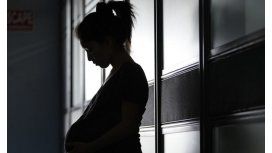 Obligó a su hija adolescente a abortar Obligó a su hija adolescente a abortar