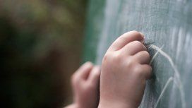 Autorizan a un docente a adoptar a uno de sus alumnos Autorizan a un docente a adoptar a uno de sus alumnos