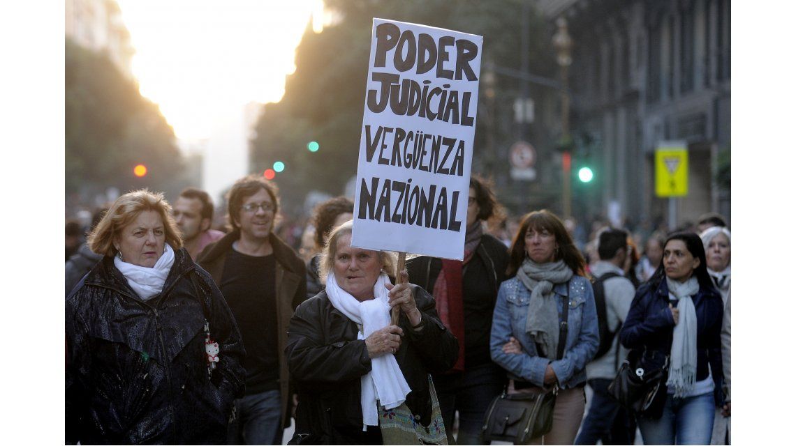 Las imágenes de la masiva marcha contra la ley del 2X1 Las imágenes de la masiva marcha contra la ley del 2X1
