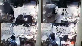 El crimen ocurrió en una pizzería de Villa Luzuriaga El crimen ocurrió en una pizzería de Villa Luzuriaga