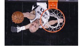Manu Ginóbili disputó más de un cuarto de juego Manu Ginóbili disputó más de un cuarto de juego