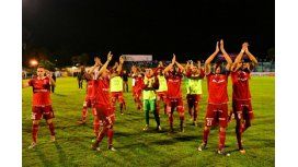 Festejo de Huracán tras la victoria ante el CADU Festejo de Huracán tras la victoria ante el CADU