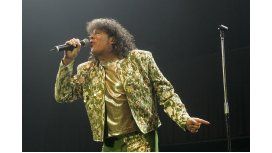 La Mona Jiménez cantando en vivo La Mona Jiménez cantando en vivo