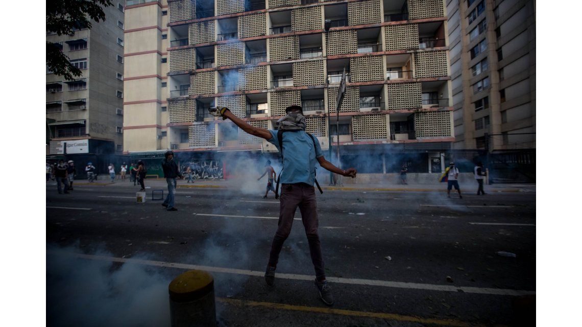Las calles de Venezuela se bañaron de sangre durante las protestas Las calles de Venezuela se bañaron de sangre durante las protestas