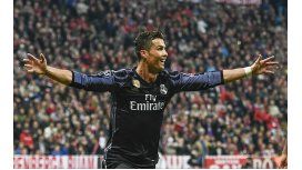 El festejo de Cristiano al llegar a los 100 goles El festejo de Cristiano al llegar a los 100 goles