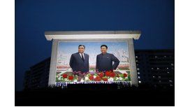 Kim Il-Sung y Kim Il-Sung en el Día del Sol de Corea del Norte Kim Il-Sung y Kim Il-Sung en el Día del Sol de Corea del Norte
