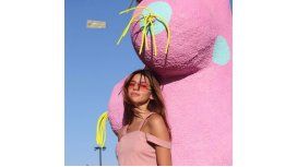 Calu Rivero y un peculiar look en el festival Coachella Calu Rivero y un peculiar look en el festival Coachella