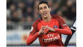 El festejo del Fideo tras su golazo de tiro libre ante Angers El festejo del Fideo tras su golazo de tiro libre ante Angers