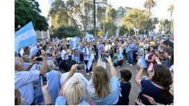Desde el silencio, el Gobierno apoya la marcha en respaldo al propio Macri Desde el silencio, el Gobierno apoya la marcha en respaldo al propio Macri