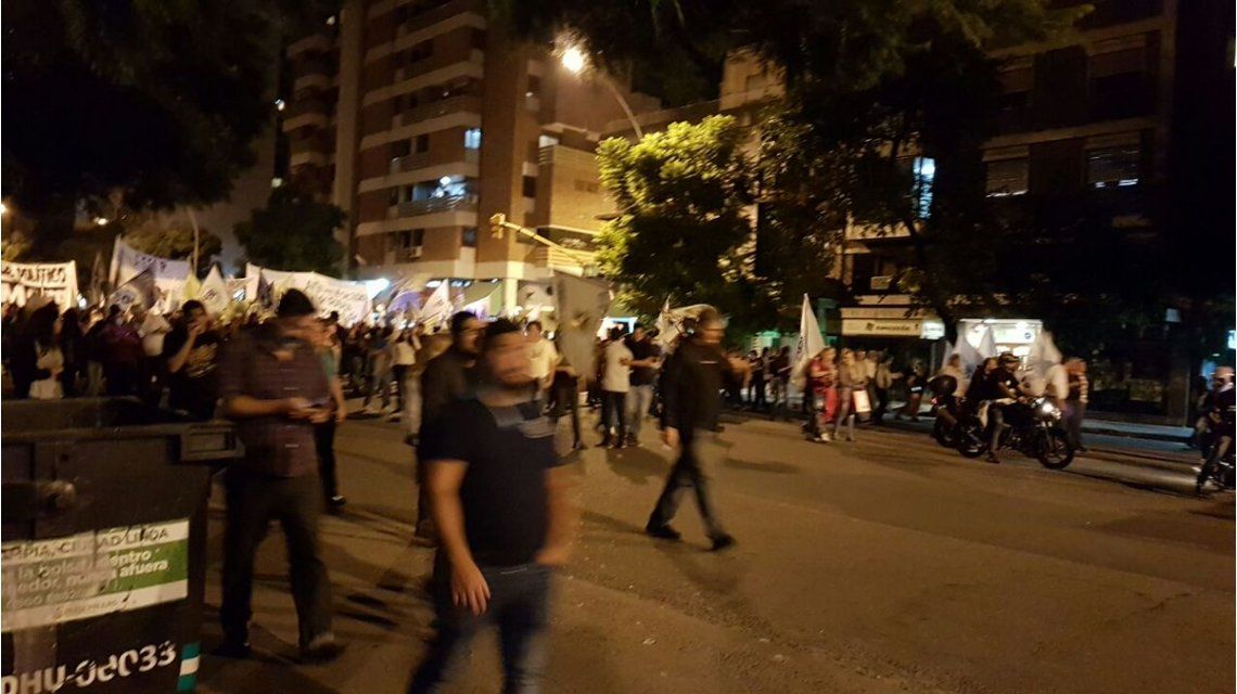 En Córdoba el paro general comenzó con una movilización En Córdoba el paro general comenzó con una movilización