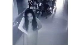 Encontró a su empleada en poseída Encontró a su empleada en poseída
