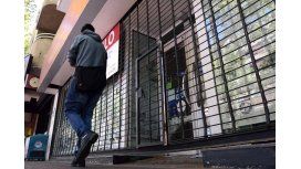 Por el furor de compras en Chile, cerraron 400 locales en Mendoza Por el furor de compras en Chile, cerraron 400 locales en Mendoza