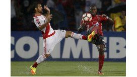 River le ganó a al DIM de Medellín en un partido accidentado y demorado River le ganó a al DIM de Medellín en un partido accidentado y demorado