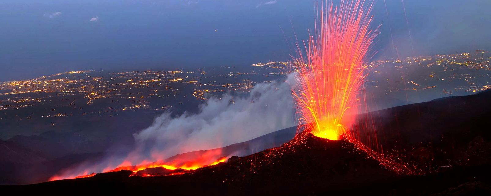 VIDEO: Entra En Erupción El Etna, El Volcán Más Alto De Europa | Italia