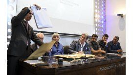 Abrieron los sobres de las empresas que se ofrecen para televisar el fútbol Abrieron los sobres de las empresas que se ofrecen para televisar el fútbol