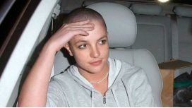 A mediados de febrero de 2007, Britney se rapó A mediados de febrero de 2007, Britney se rapó