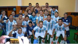 Los jugadores de Atlético, con la camiseta de la Selección Los jugadores de Atlético, con la camiseta de la Selección