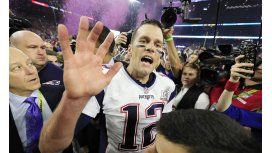 A Brady le robaron la camiseta de los Patriots tras el Súper Bowl A Brady le robaron la camiseta de los Patriots tras el Súper Bowl