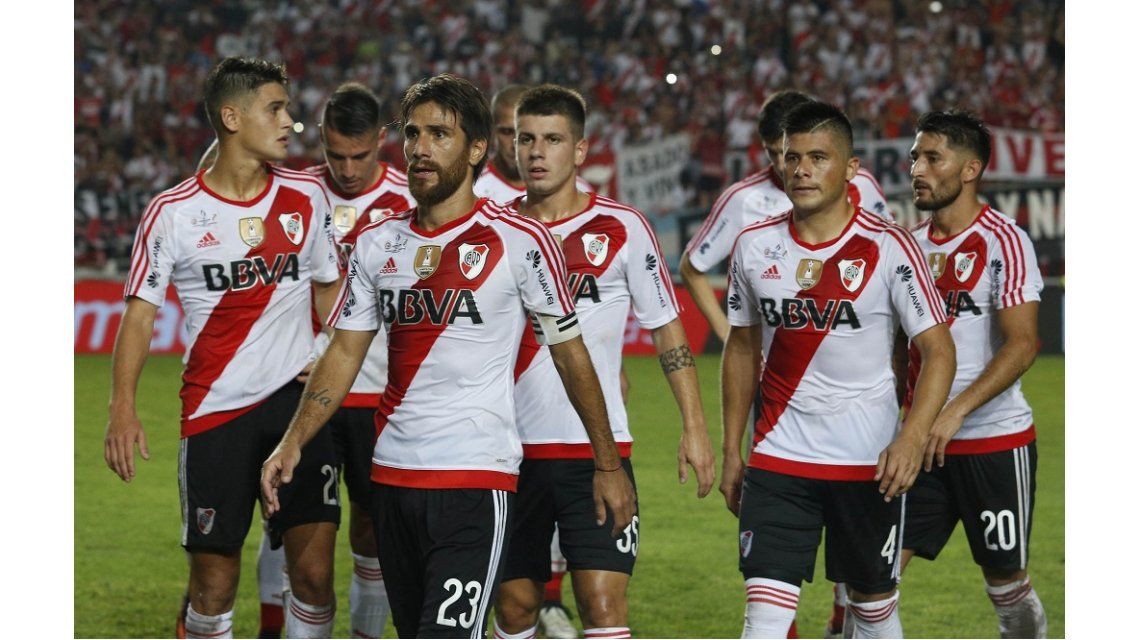 Lanús derrotó a River y se quedó con la Supercopa Lanús derrotó a River y se quedó con la Supercopa