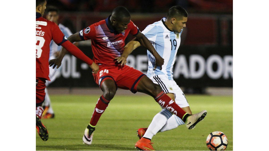 Atlético Tucumán dominó las acciones durante gran parte del partido Atlético Tucumán dominó las acciones durante gran parte del partido