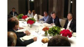 Macri cenó con los radicales para hablar de candidaturas Macri cenó con los radicales para hablar de candidaturas