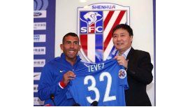 Presentación de Tevez en el Shanghai Shenhua - Crédito: @shanghaishenhua Presentación de Tevez en el Shanghai Shenhua - Crédito: @shanghaishenhua