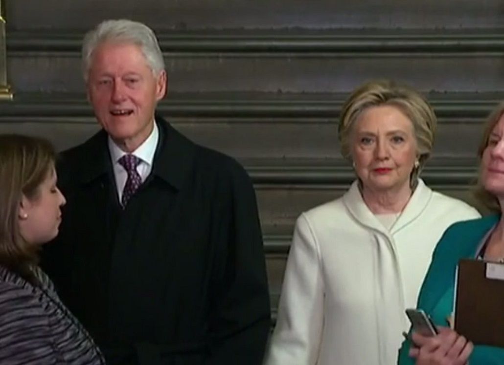 Hillary Clinton con mala cara en la asunción de Trump