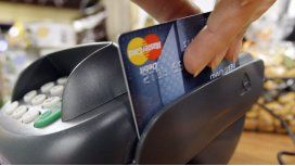 No habrá más devolución del 5% del IVA en compras con tarjeta de débito No habrá más devolución del 5% del IVA en compras con tarjeta de débito