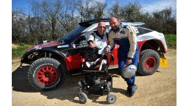 Philippe Croizon corre el Dakar y le amputaron las extremidades Philippe Croizon corre el Dakar y le amputaron las extremidades