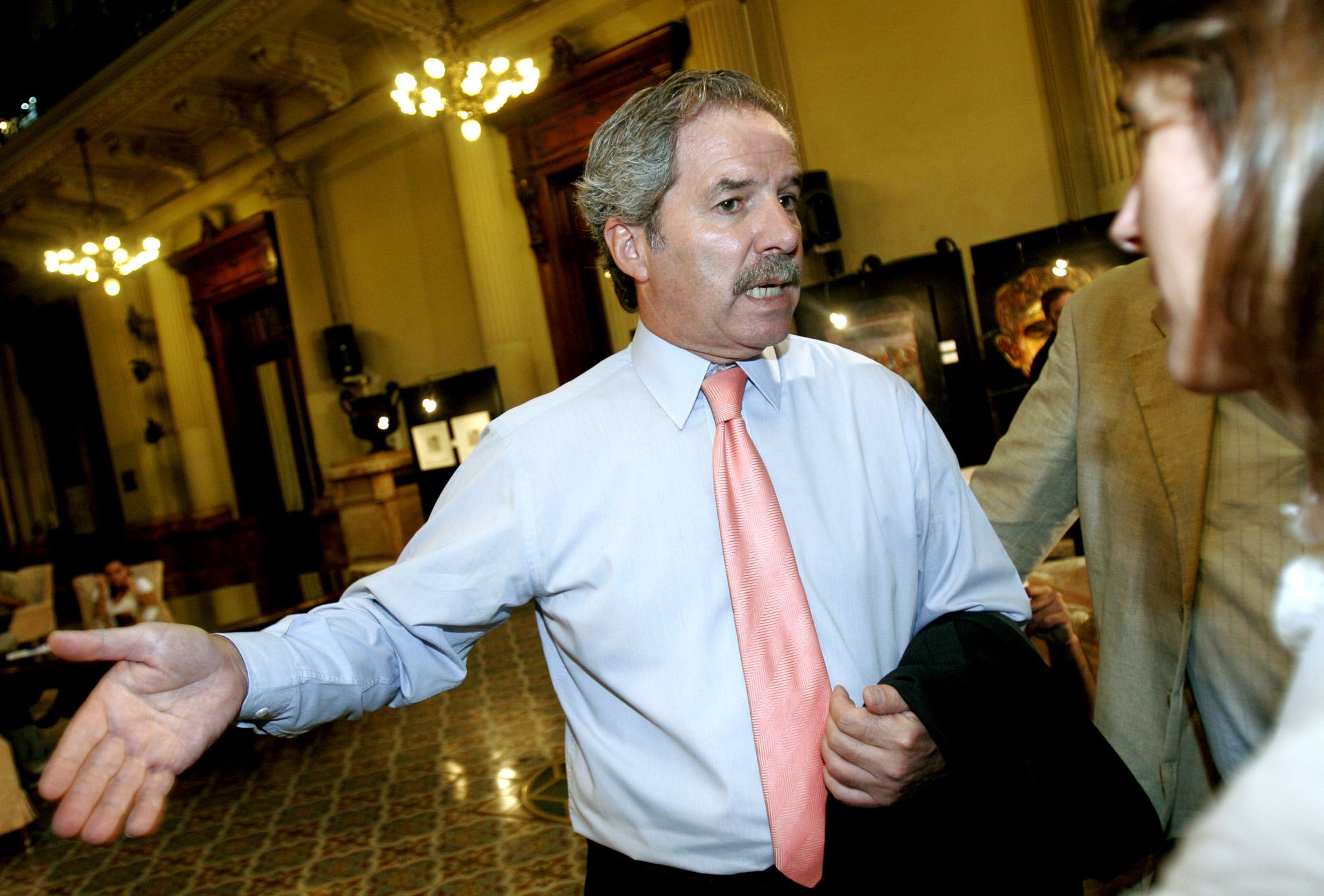 Solá reveló presiones directas de Macri a Massa por el blanqueo para familiares<br>