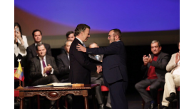 Colombia y las FARC firman acuerdo de paz Colombia y las FARC firman acuerdo de paz